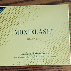 MoxieLash Honey Kit Magnetic Eyelashes & Liner — Gold